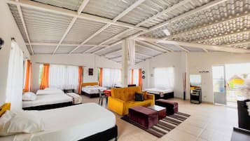 Junior Cabin | 5 bedrooms, free WiFi, bed sheets