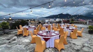 Outdoor dining - Emerald Hotel (Ternate)