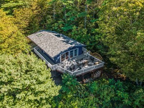 Property grounds - Dog Friendly Lake Winnie Mountain View Getaway (Gilford)