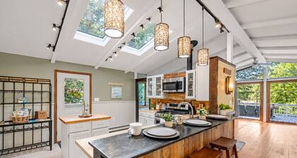 Mountain Home • Gunstock Views • Pet-Friendly