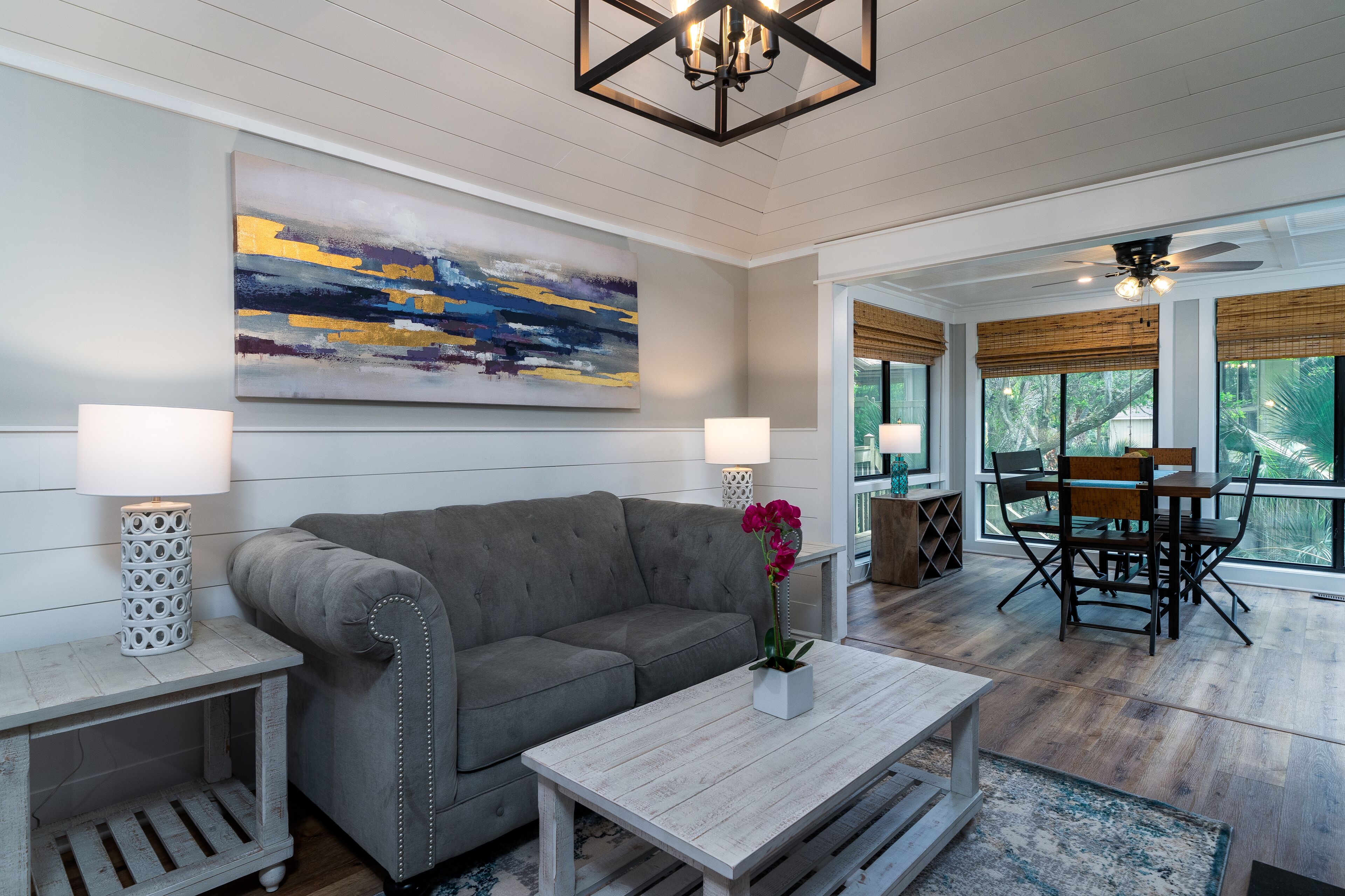 New Rental! Fully Renovated! 3 BD/2BA  Cottage! Amenity Cards Available!