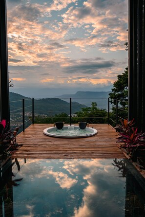 Premium Cabin, 1 King Bed, Hot Tub, City View