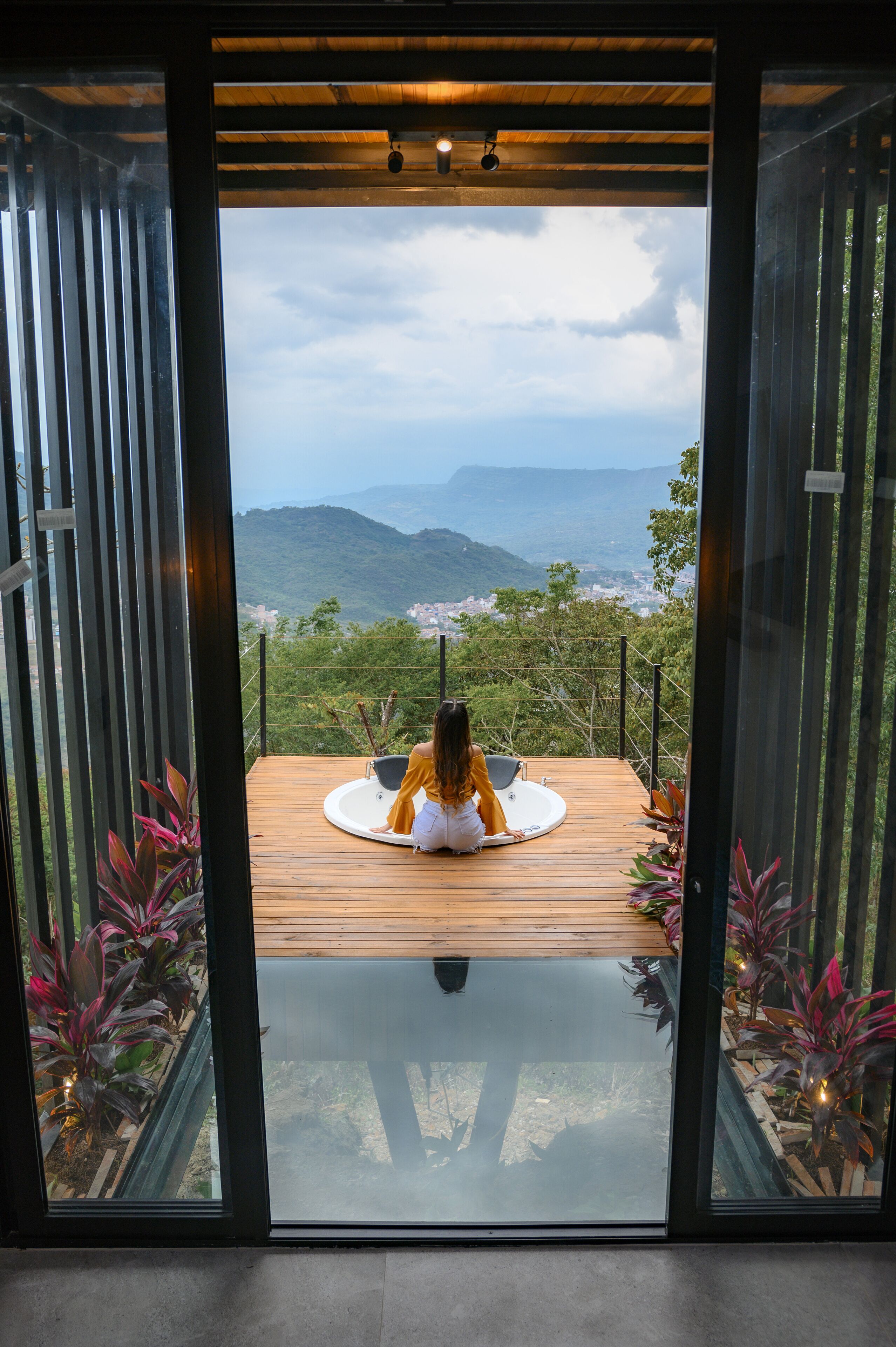 Premium-mökki, 1 suuri parisänky, poreamme, kaupunkinäköala | Ylelliset vuodevaatteet, untuvapeitot