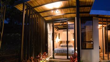 Premium Cabin, 1 King Bed, Hot Tub, City View