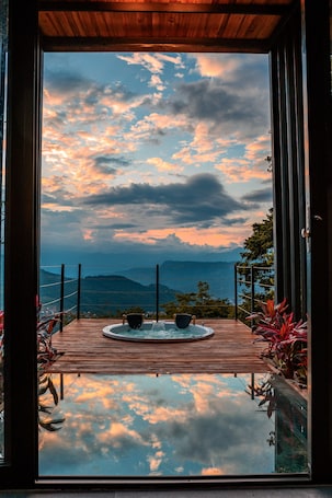 Premium Cabin, 1 King Bed, Hot Tub, City View | Premium bedding, down comforters, Select Comfort beds, free minibar