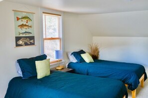 2 bedrooms, desk, free WiFi, bed sheets