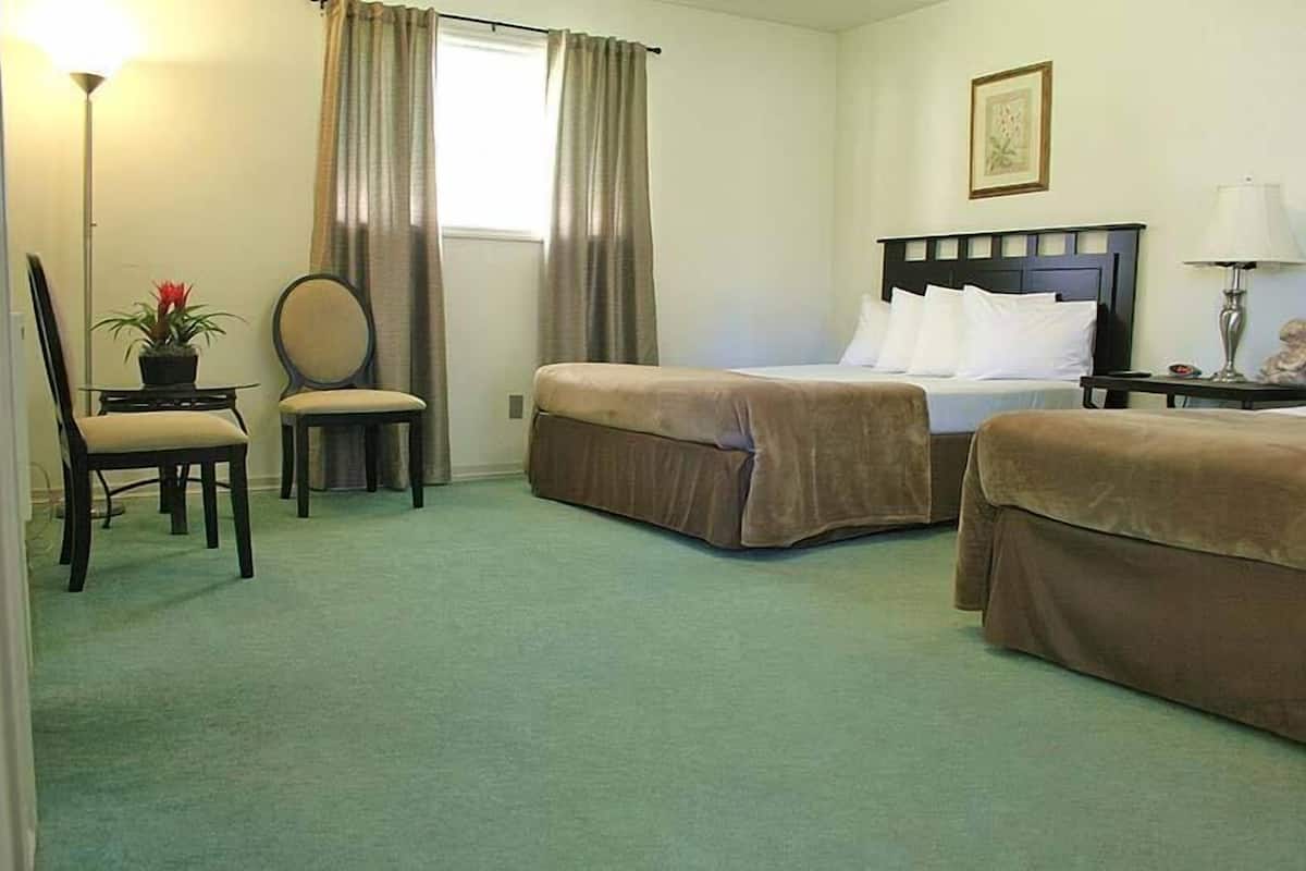 Cottage #12 (Not Dog-Friendly) | 1 bedroom, premium bedding, individually decorated