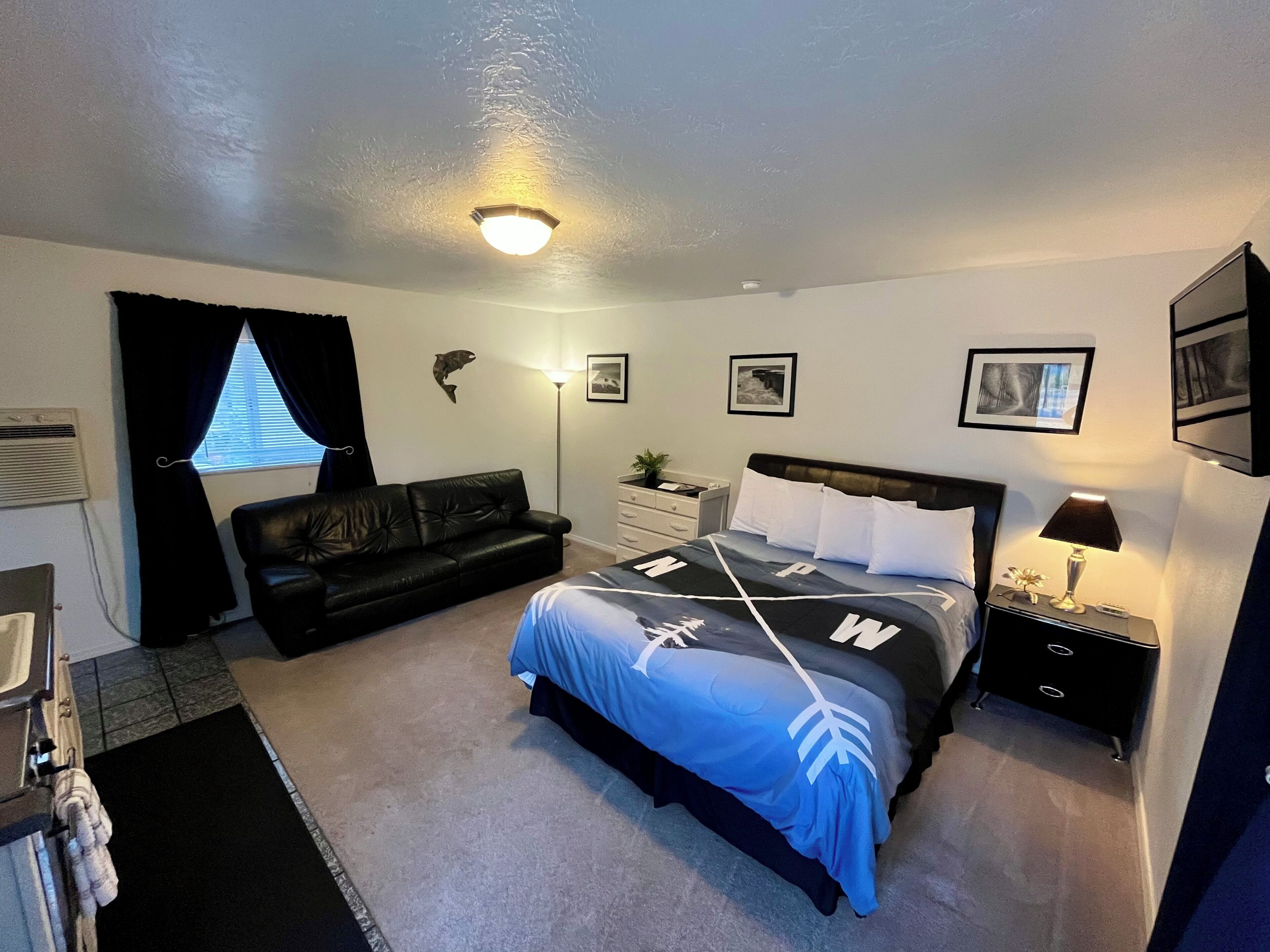 Cottage #1 (Not Dog-Friendly) | Premium bedding, individually decorated, individually furnished