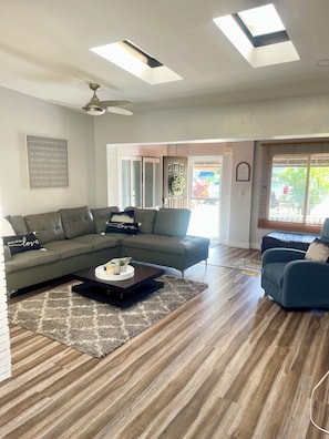 Smart TV, fireplace, video games, stereo - Private Oasis with Pool & Chic Cabana – Near Beaches, Downtown & More! (Fort Lauderdale)