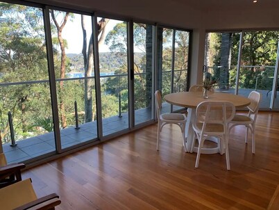 Newport Beach and Bush Getaway With Great Views