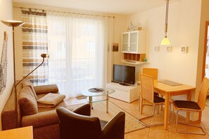 Unclassified image, 3 of 21, button