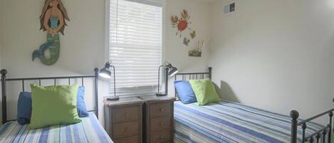 4 bedrooms, free WiFi