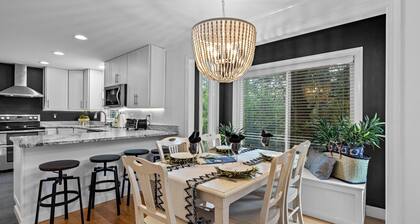 5+4 Heated Pool Home, Steps from Beach, Bonus Ground Floor Apartment