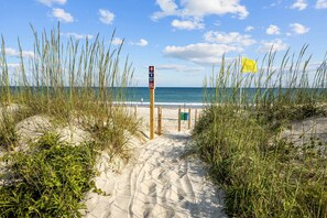 Beach nearby, sun-loungers, beach towels