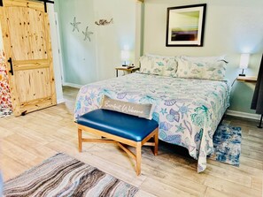 Free WiFi, bed sheets - The Panacea Motel (Panacea)