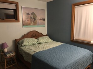 3 habitaciones, tabla de planchar con plancha, wifi y ropa de cama