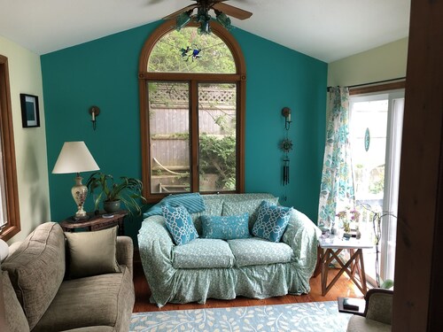 Cozy Beautiful Ptown 3 bedroom home/house.