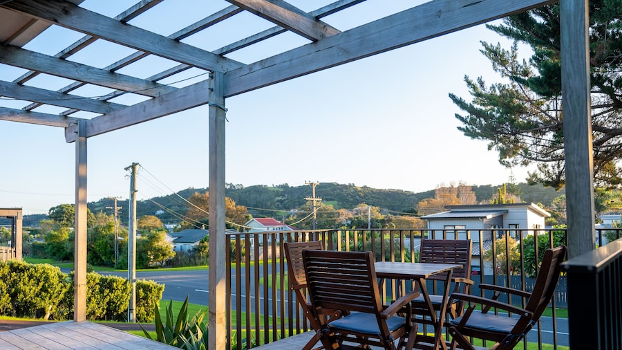 Moa Cottage in Oneroa Village