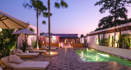 El Barrio Boutique Hotel & Bar