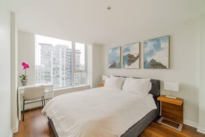 2 chambres, fer et planche à repasser, lit de bébé portatif, Wi-Fi