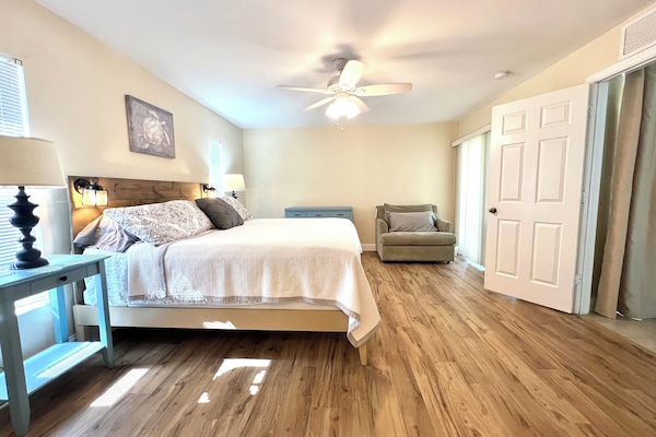 3 slaapkamers, een bureau, een strijkplank/strijkijzer, gratis wifi