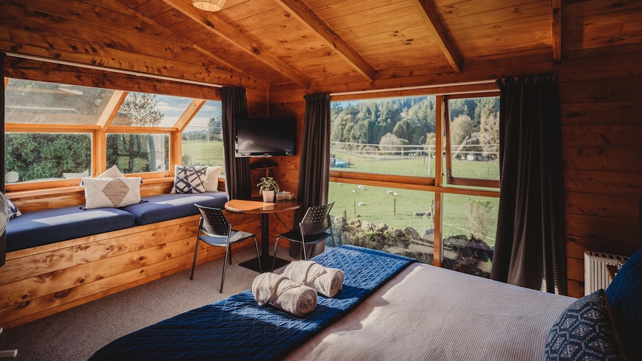 Paradise Valley Lodge