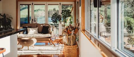 TV de tela plana 40 polegadas com canais via satélite