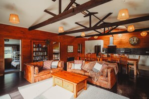 Lodge | Living area