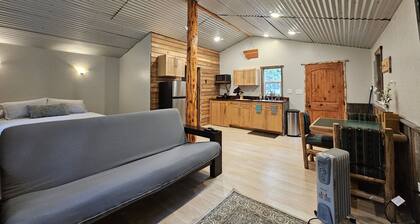 Happy Trails Treehouse