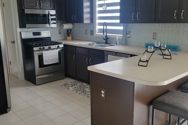 Mikrowelle, Ofen, Herdplatte, Geschirrspüler