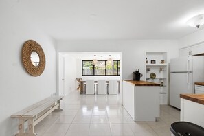 Interior - Tropical Beach House!  (Boynton Beach)