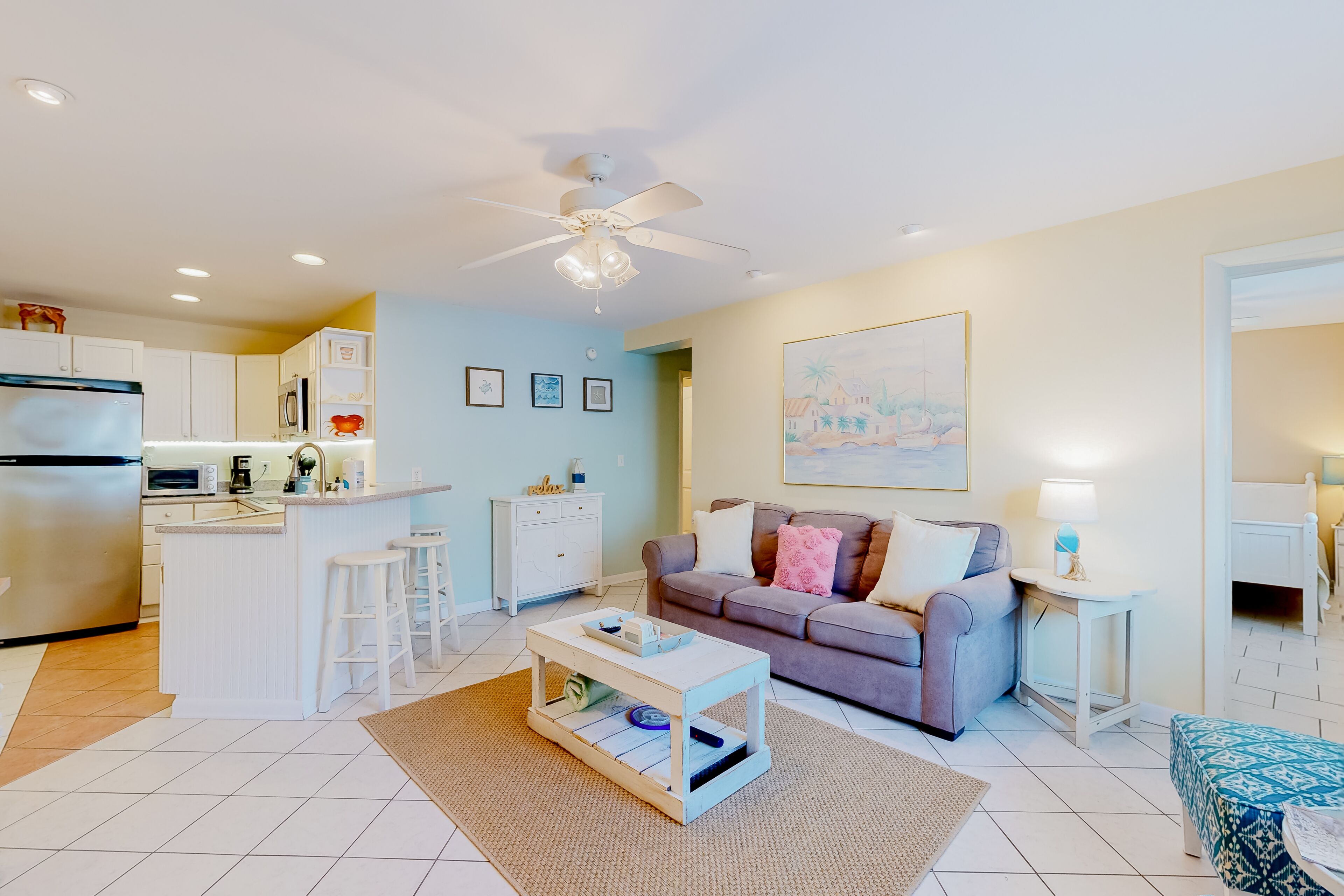 Town of Dewey Beach condo with pool and tennis court - minutes from the sand