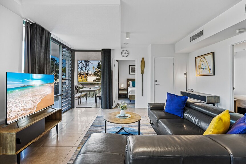 Elysee Beachside 2 Bedroom Apartment - Mooloolaba