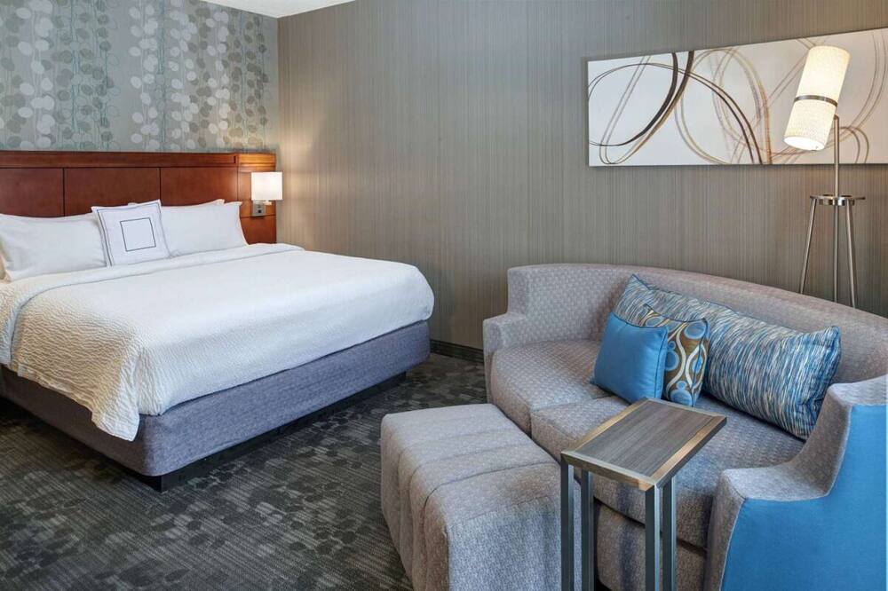 Making The Best Memories Along The Way! 2 Relaxing Units, Pool, Pets Allowed!