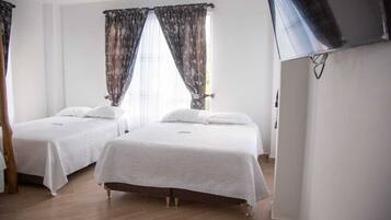 4 bedrooms, iron/ironing board, internet, bed sheets