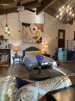 1 Schlafzimmer, Schreibtisch, Bügeleisen/Bügelbrett, kostenloses WLAN