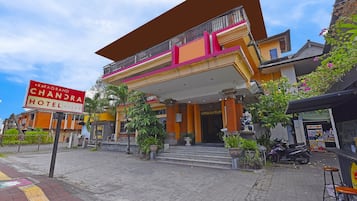 Mặt tiền nơi lưu trú