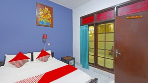 Unclassified image, 3 of 30, button - OYO 3244 Grand Chandra Hotel (Denpasar)