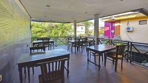Unclassified image, 4 of 30, button - OYO 3244 Grand Chandra Hotel (Denpasar)