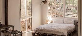 Violet's Cottage, 5 Minute Walk to the Heart of Emerald and Puffing Billy!