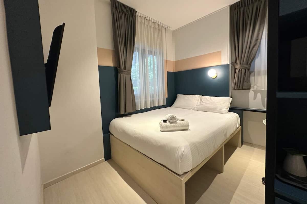 Deluxe-Zimmer, 1 Queen-Bett | 2 Schlafzimmer, hochwertige Bettwaren, Zimmersafe, individuell dekoriert