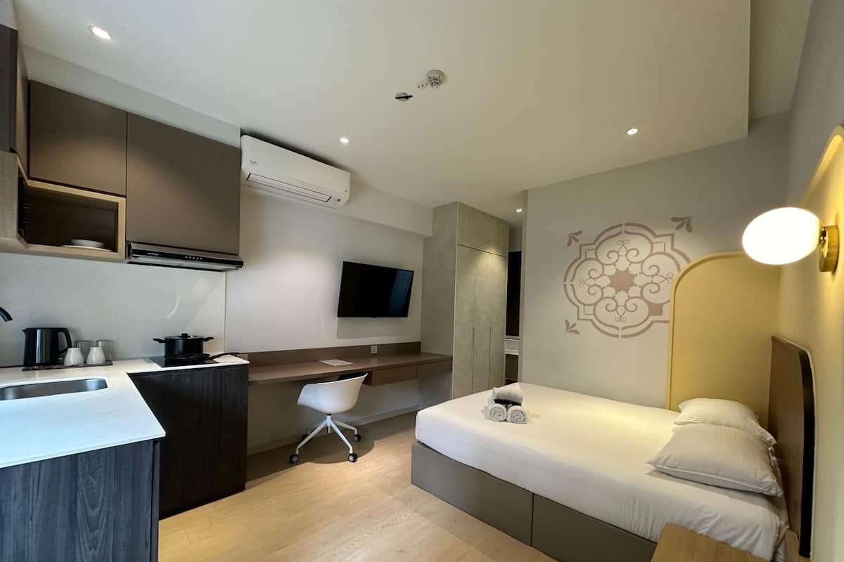 Premium-Studio, 1 Queen-Bett | 2 Schlafzimmer, hochwertige Bettwaren, Zimmersafe, individuell dekoriert