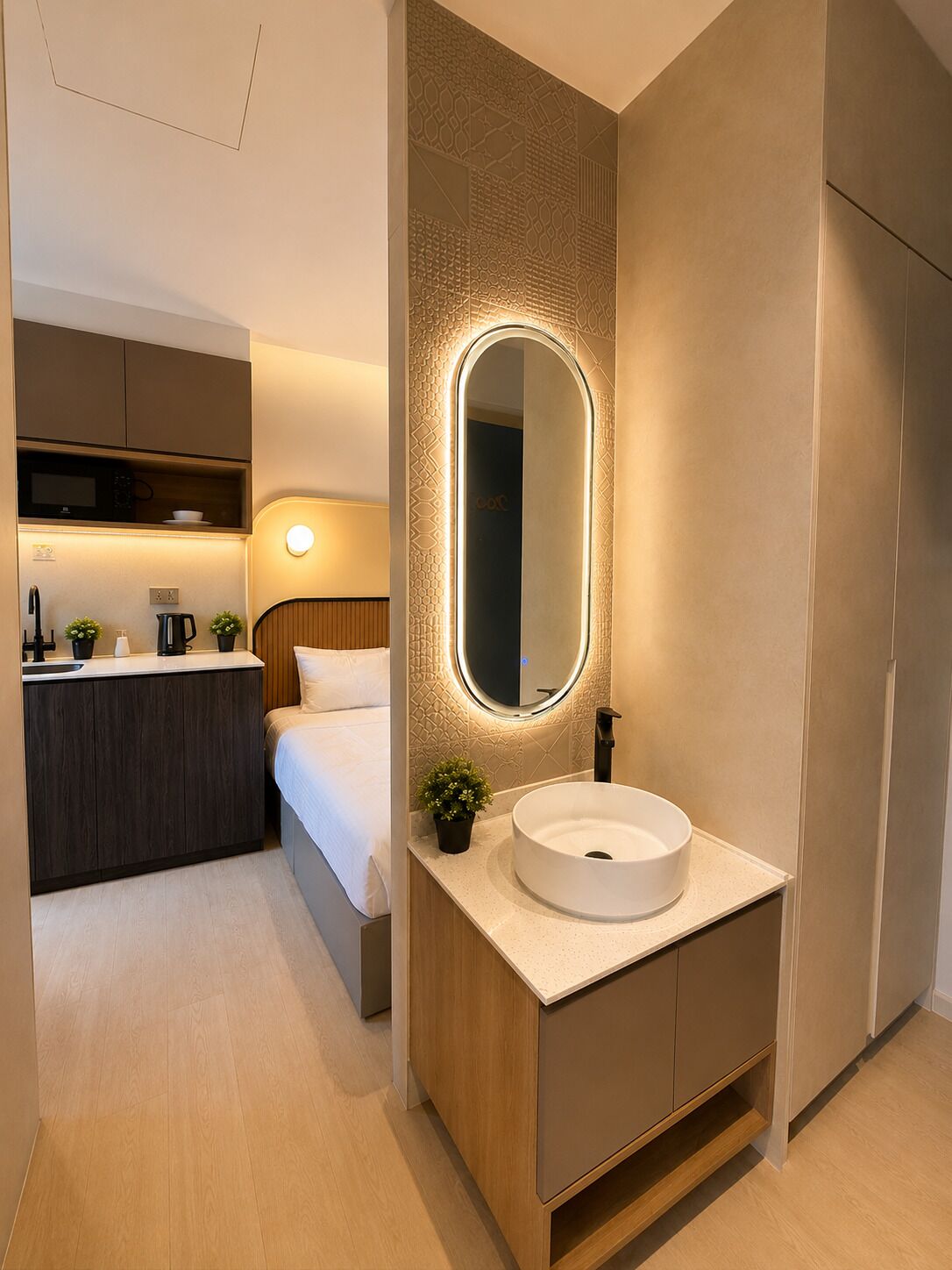 Standard Studio, 1 Queen Bed | Premium bedding, in-room safe, individually decorated