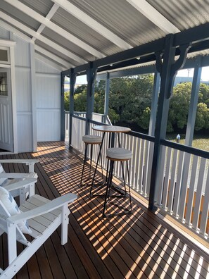 Outdoor dining - The Boat House (Albion)