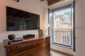 Apartment | 2 bedrooms - Luini 7 in Como With 2 Bedrooms and 1 Bathrooms (Como)