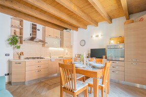 House | 2 bedrooms - Luini 7 in Como With 2 Bedrooms and 1 Bathrooms (Como)