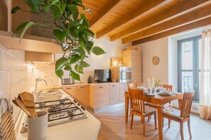 2 bedrooms - Luini 7 in Como With 2 Bedrooms and 1 Bathrooms (Como)