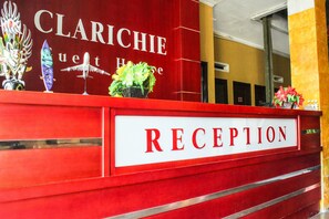 Reception - SPOT ON 3605 Clarichie Guest House (Kupang)