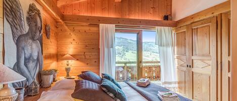 6 多间卧室、熨斗/熨衣板、WiFi、床单