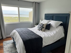 1 bedroom, desk, free WiFi, bed sheets